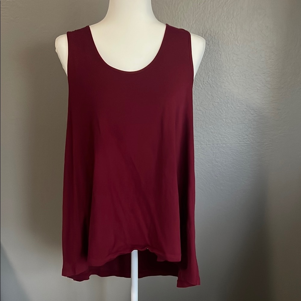 Women's Sleeveless Burgundy Top